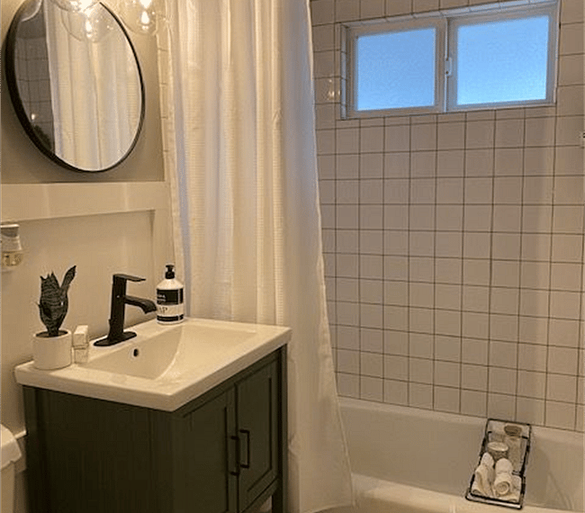 Full bathroom