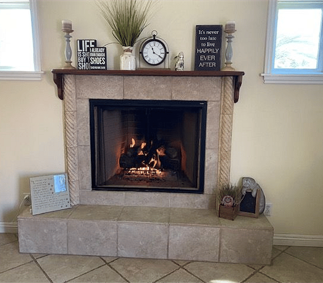 Gas fireplace