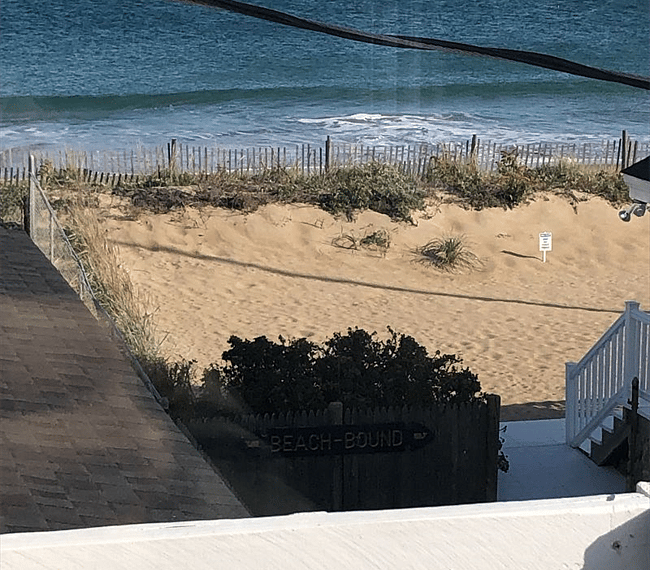 Kitchen Deck has a view of the AtlanticIbn