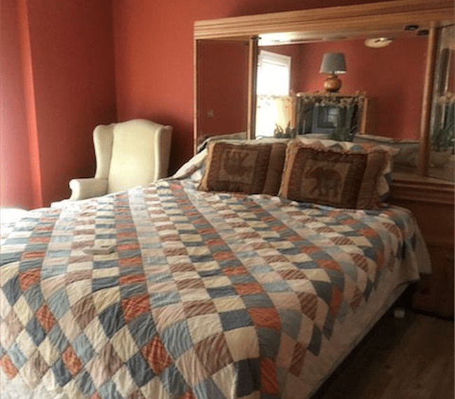 Well appointed bedroom