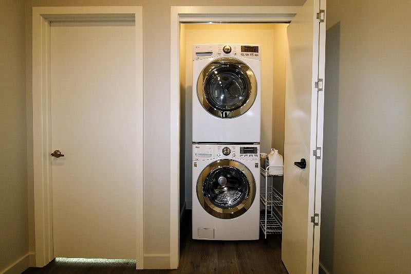 Shared washer and dryer. Dave provides laundry detergent.