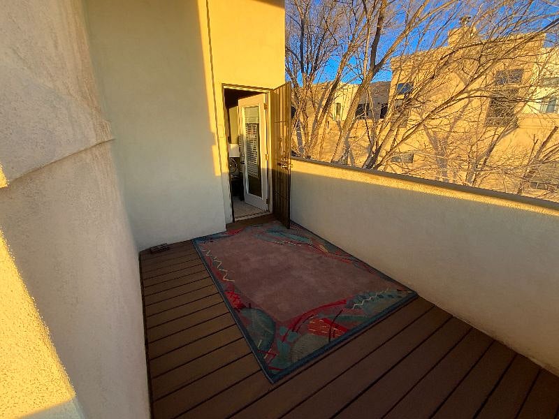 Wrap-Around Deck