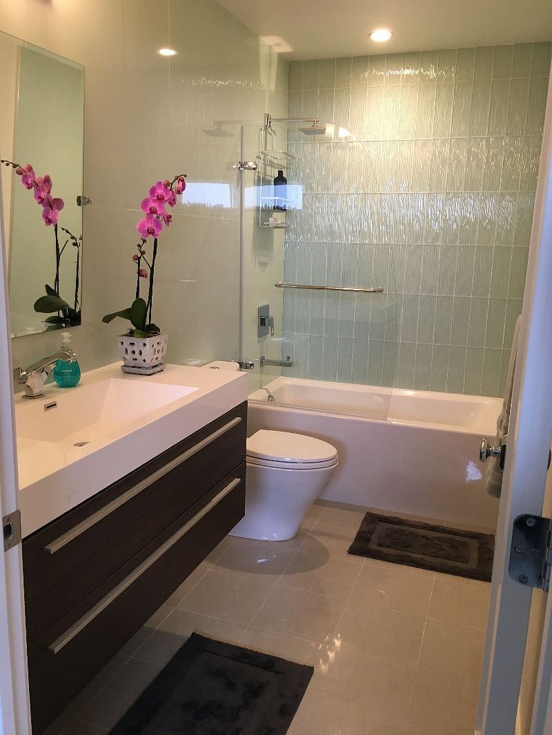 Bathroom off of den - exclusively for use of tenant in bedroom #2
