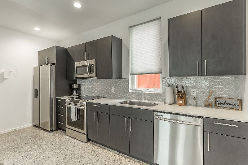 Furnished Finder property 273982_1 photo 5