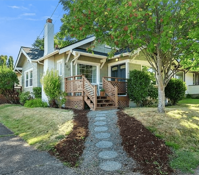 View of the front yard of the main house. You have private access to a the cottage.