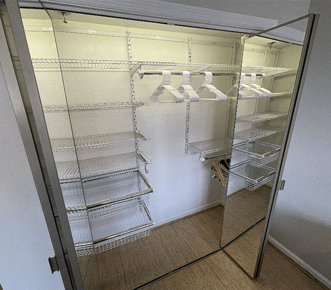 Good size closet