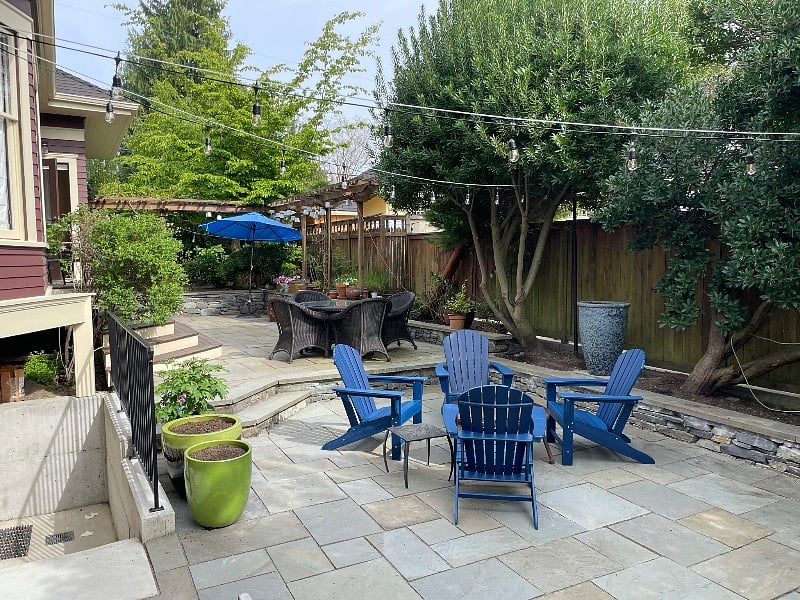 Southwestern facing gets nice sun/light throughout the entire day. Great for relaxing & dining.