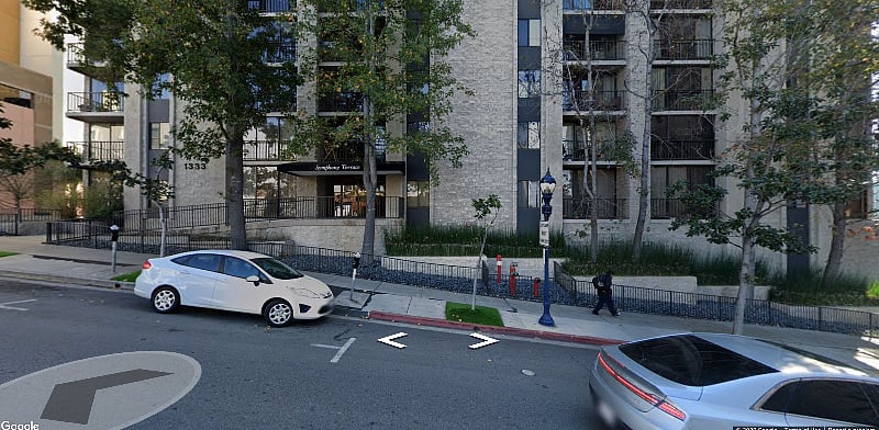 Secured building, well maintained and in friendly, safe neighborhood of Cortez Hills.