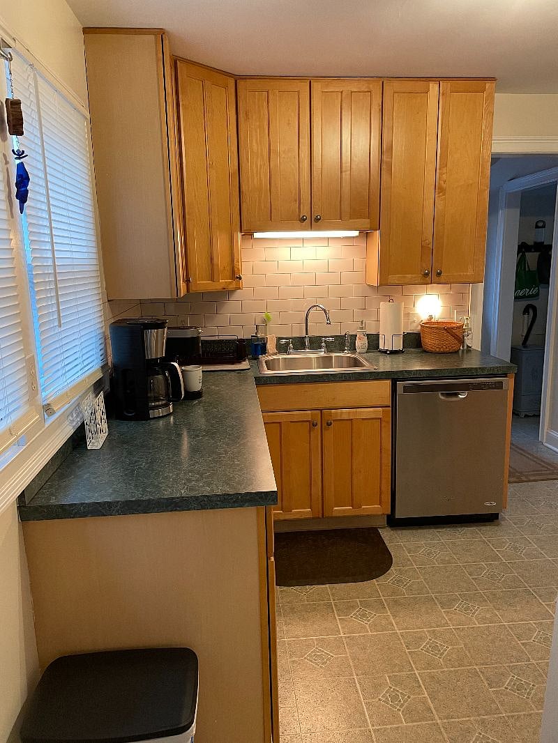 Nice sized kitchen with everything you need on a daily basis