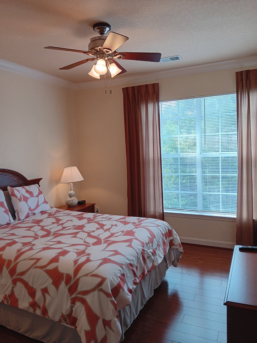 Bedroom #1