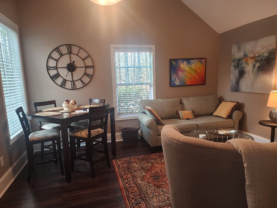 Eating area in corner of large livingroom