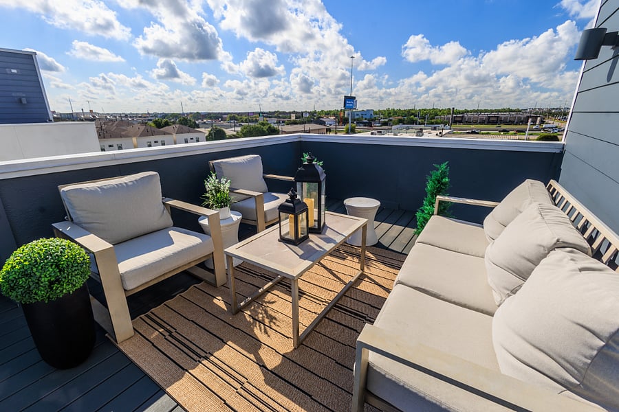 Newly renovated rooftop terrace!