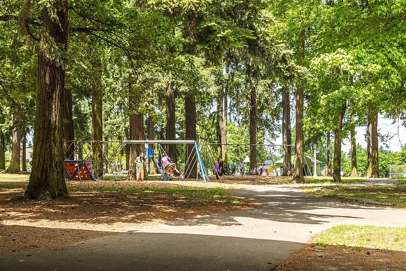 Walkable Neighborhood Park: Alberta Park