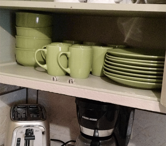 Full set of dishes