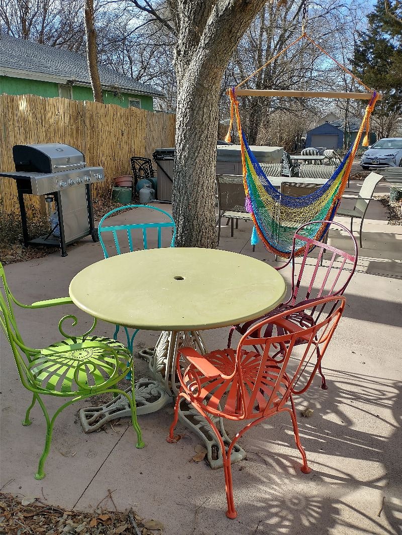 Five different sitting areas for privacy