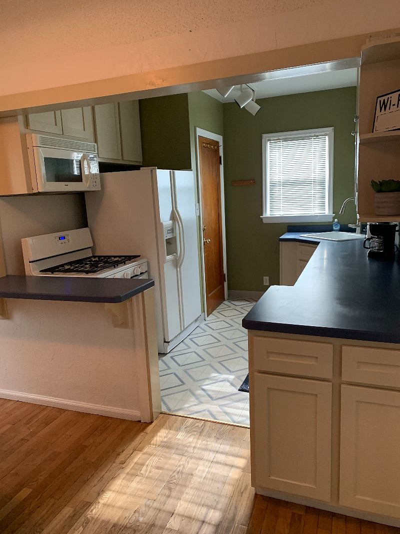 Furnished Finder property 275447_1 photo 8
