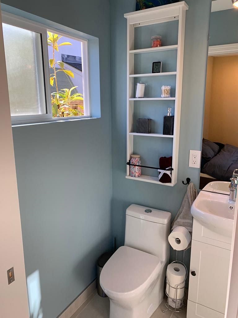 Unit Bathroom