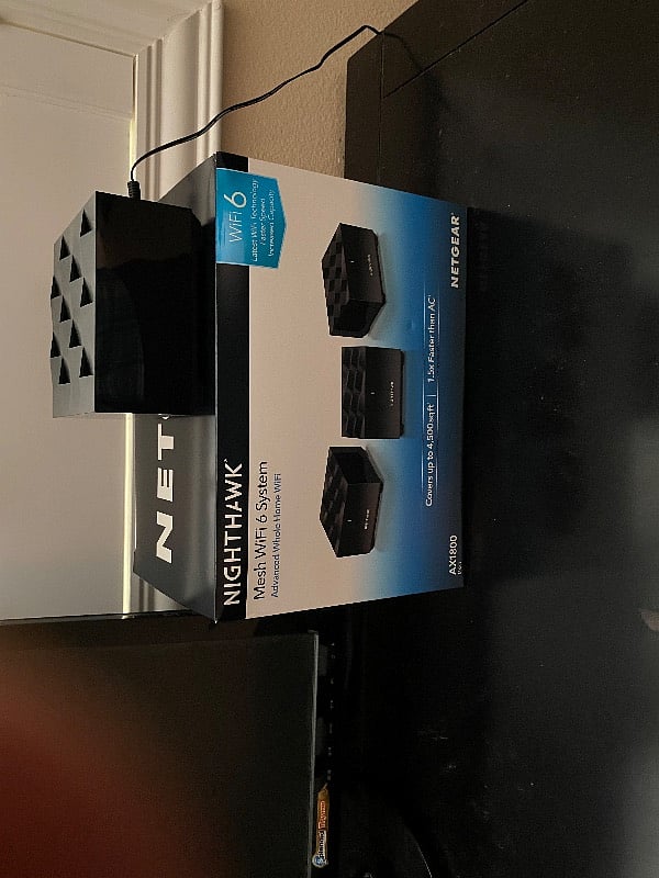 400 MPS. Netgear satellite.