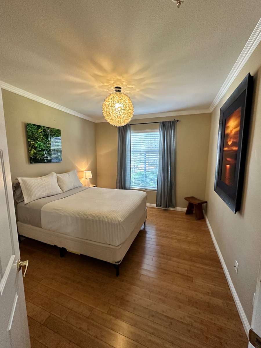 Beautiful Bdr #1 with a Very Comfortable Queen Size Bed 