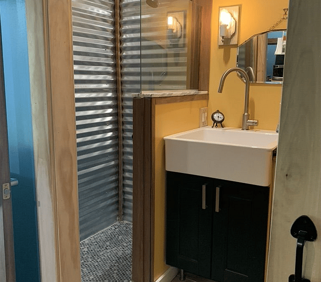 New modern full bathroom.
