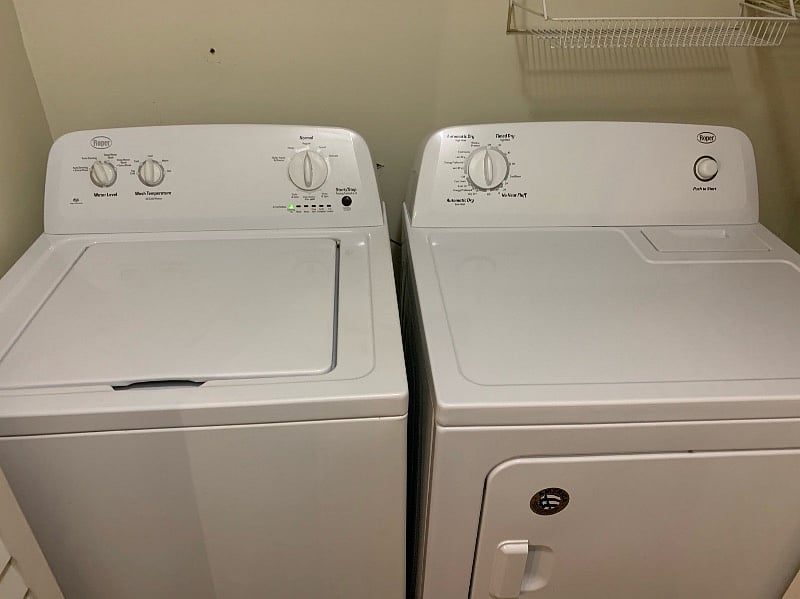 Laundry center