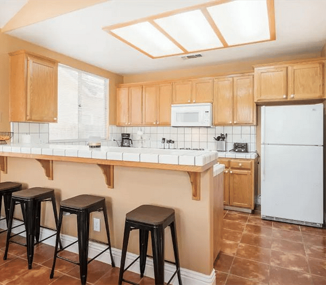 Beautifully appointed kitchen