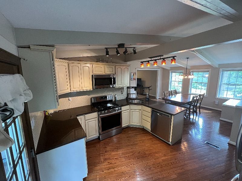 Furnished Finder property 276161_3 photo 7