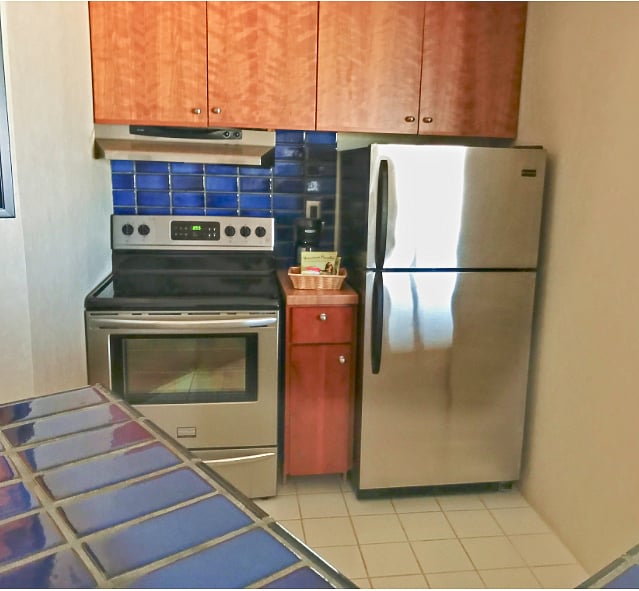 Full kitchen with full sized appliances, dishwasher and all cooking   utensils.