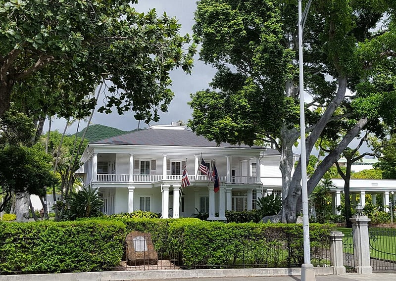 Washington Place (the governor's mansion) is 3 blocks away.