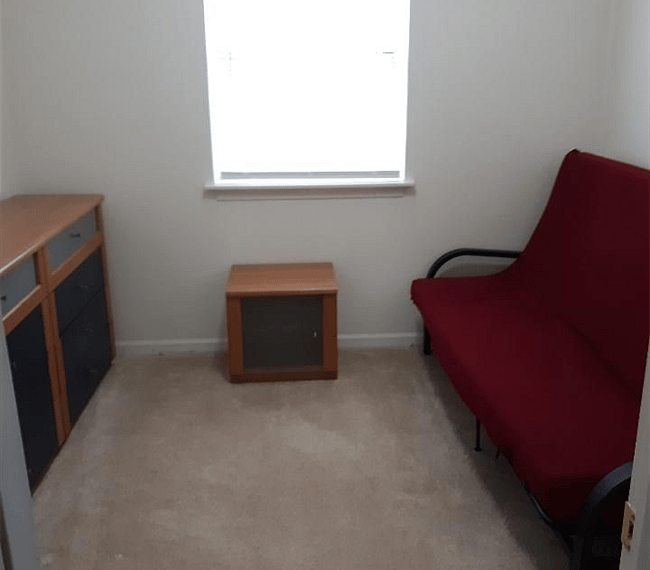 Den (3rd Bedroom)