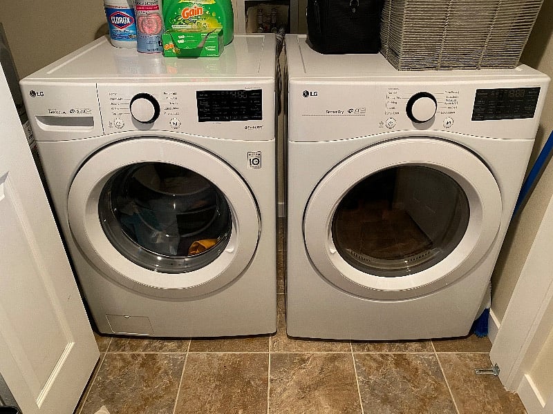 Energy efficient washer & dryer for use in the house.