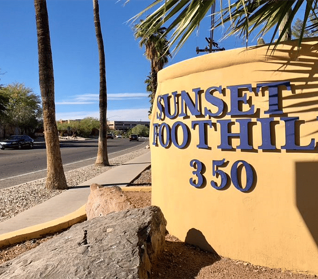 Walking Distance to St. Mary's Hospital.