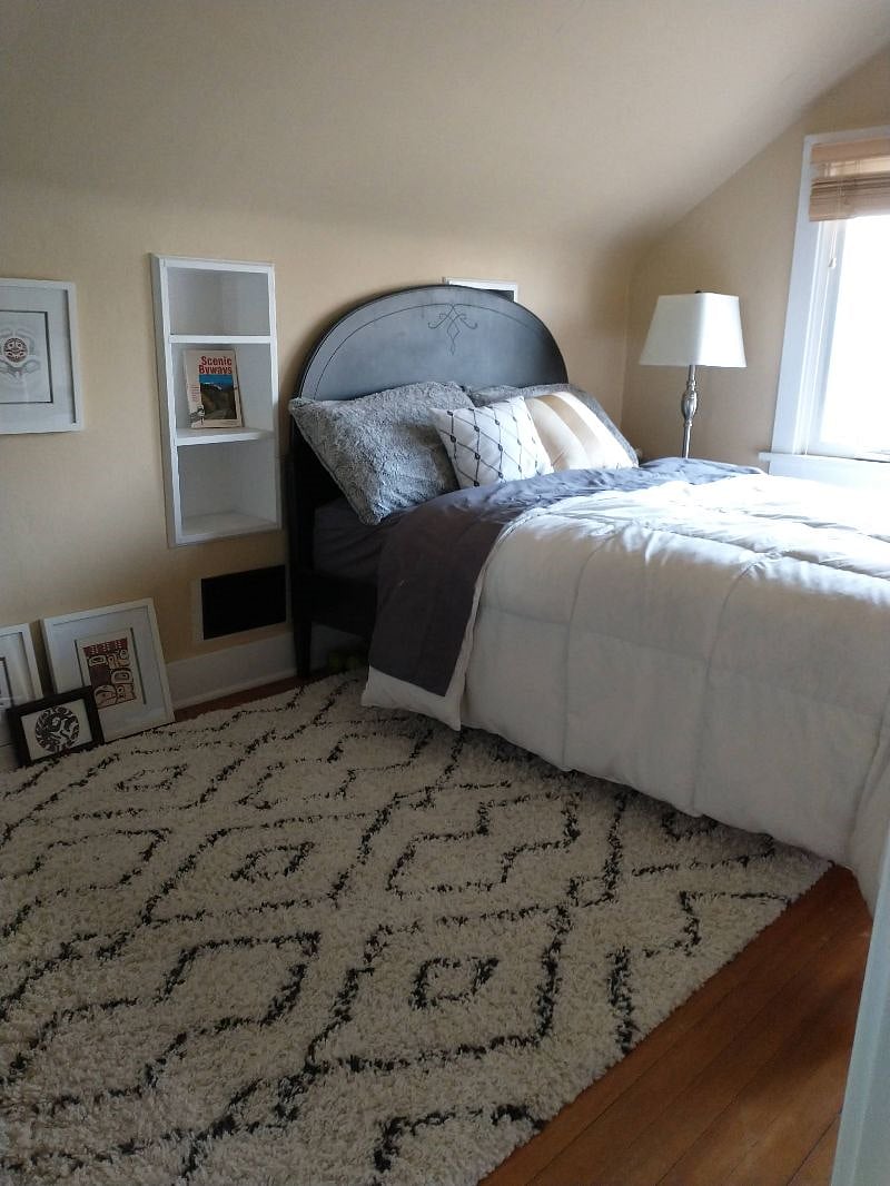 Comfortable double bed