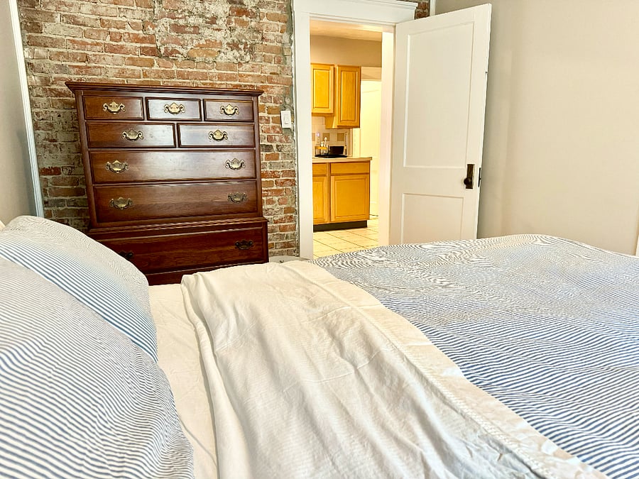 Bedroom 2 Queen bed