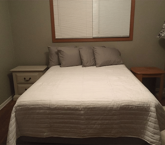 Queen Bed in Larger Room