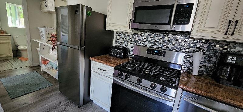 Stainless appliances