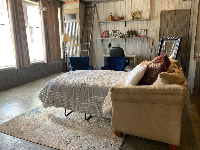 optional pull out bed