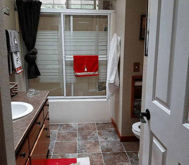 Full bathroom