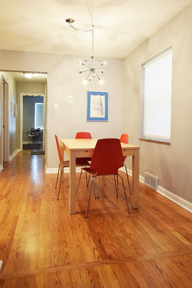 Eating area, open to kitchen and living room