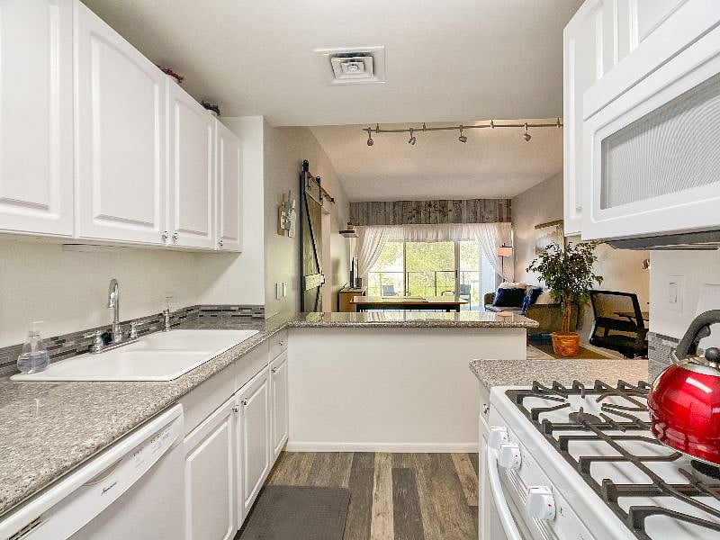 Furnished Finder property 278789_1 photo 9