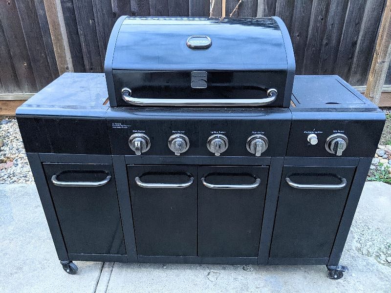 BBQ grill.