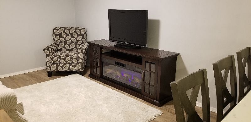 Warm & Cozy Electric Fireplace Atmosphere. Roko TV.