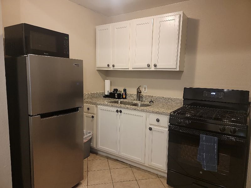 Furnished Finder property 279339_3 photo 16