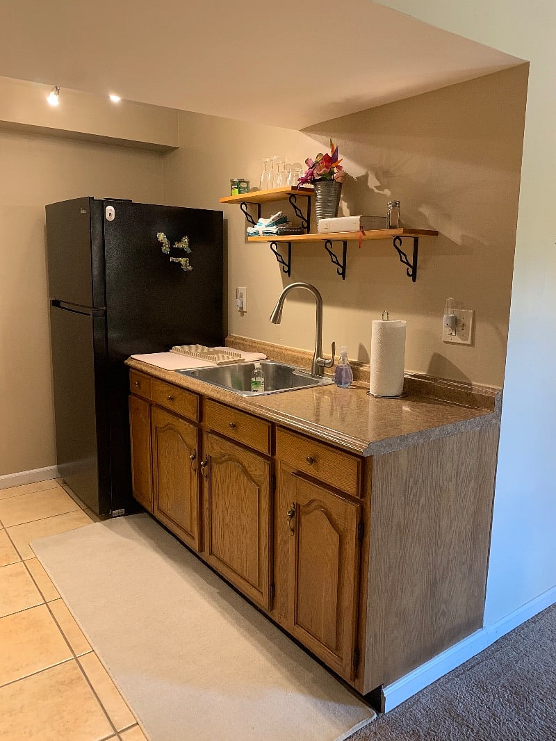 Kitchen sink side