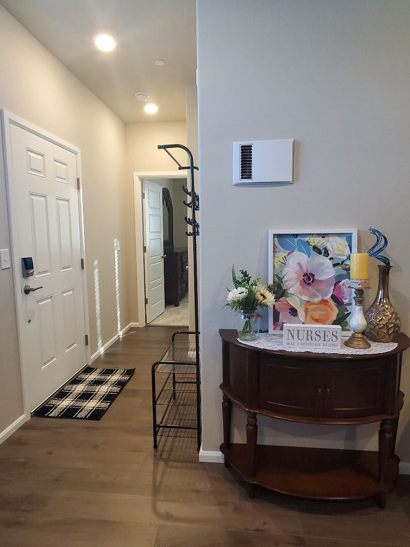 Towards the bedroom