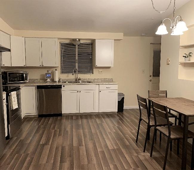 Kitchen & Dining Room