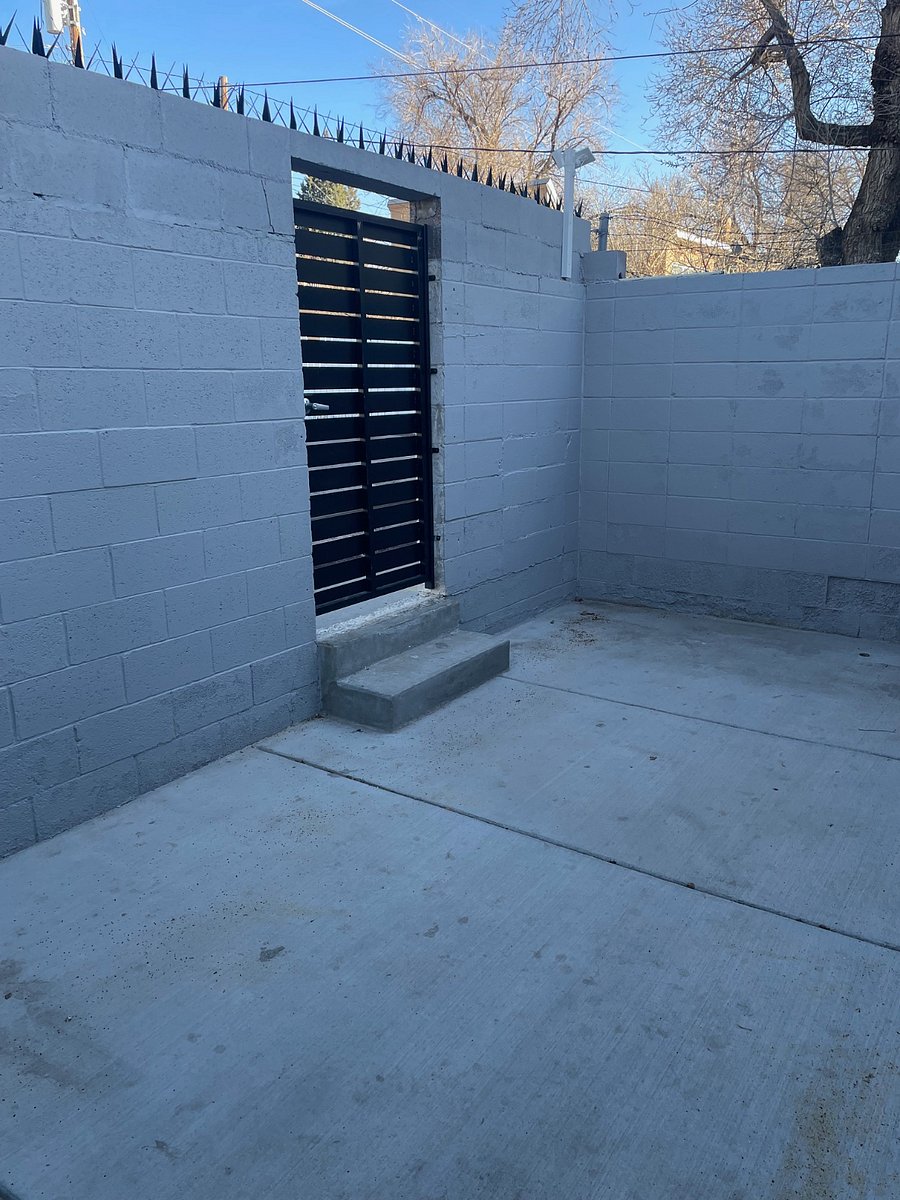 PATIO UNIT B