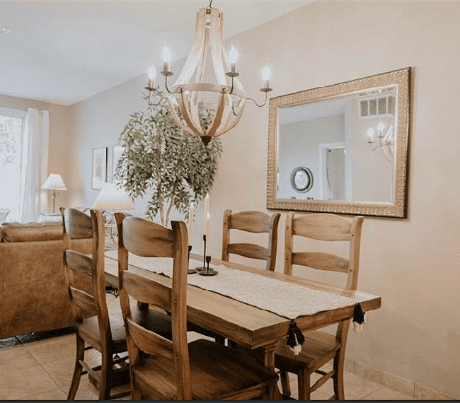 dining, seating for six