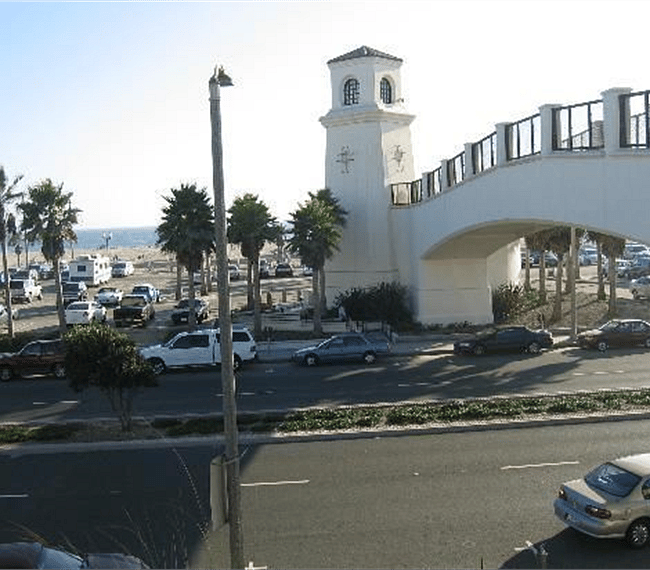 Near all the upscale hotels and Amazing world-class dining from casual to VERY upscale. Newport Beach is just a couple mins drive down PCH