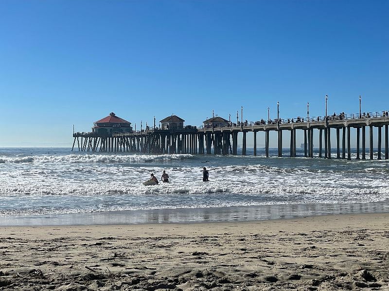 Main street pier is a couple blocks walk.. 